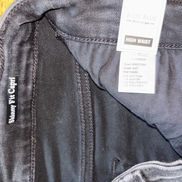 Judy Blue Jean High Waist‎ Size 5 Destroyed Denim Black Skinny Fit Capri NWT - Picture 10 of 10